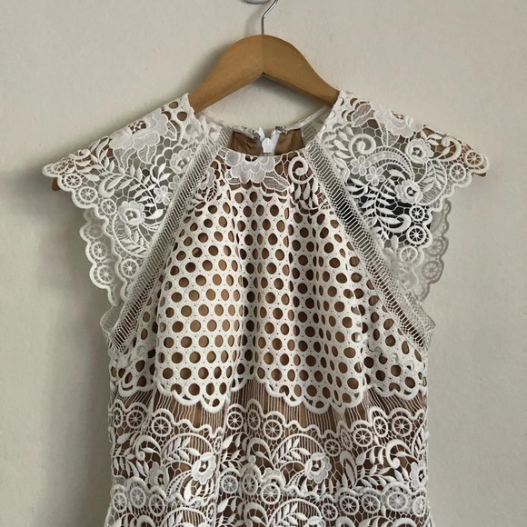 NWT Catherine Deane White Carry Lace Dress 4 - Picture 10 of 13